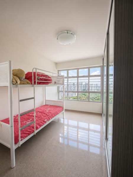18D Holland Drive, 18D Holland Drive, 3 Bedrooms, 990 sqft, HDB Flat For Sale, by Christopher Yap, 500146395 - Master Bedroom - PropertyGuru.com.sg
