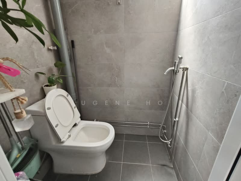 528 Bukit Batok Street 51, 528 Bukit Batok Street 51, 2 Bedrooms, 646 sqft, HDB Flat For Sale, by Eugene Ho, 500146397 - Bathroom - PropertyGuru.com.sg