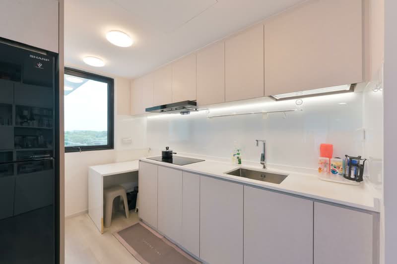 Riverparc Residence, 90 Punggol Drive, 3 Bedrooms, 1,227 sqft, Executive Condominium For Sale, by Aden Aw, 500146403 - Kitchen - PropertyGuru.com.sg