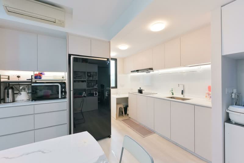 Riverparc Residence, 90 Punggol Drive, 3 Bedrooms, 1,227 sqft, Executive Condominium For Sale, by Aden Aw, 500146403 - Kitchen - PropertyGuru.com.sg