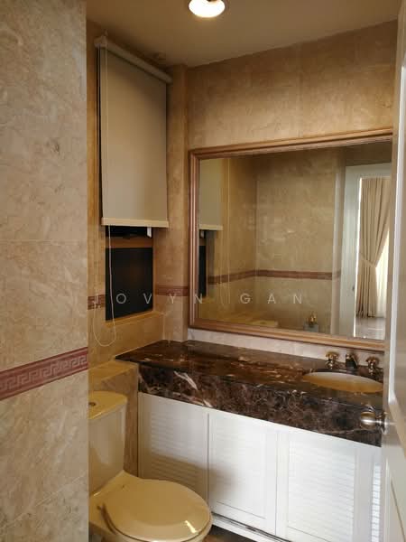 Leonie Condotel, 2 Leonie Hill Road, 4 Bedrooms, 2,715 sqft, Condominium For Rent, by Jovyn Gan, 500146415 - Bathroom - PropertyGuru.com.sg