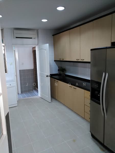 Leonie Condotel, 2 Leonie Hill Road, 4 Bedrooms, 2,715 sqft, Condominium For Rent, by Jovyn Gan, 500146415 - Kitchen - PropertyGuru.com.sg