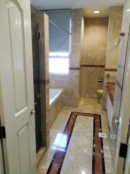 Leonie Condotel, 2 Leonie Hill Road, 4 Bedrooms, 2,715 sqft, Condominium For Rent, by Jovyn Gan, 500146415 - Bathroom - PropertyGuru.com.sg