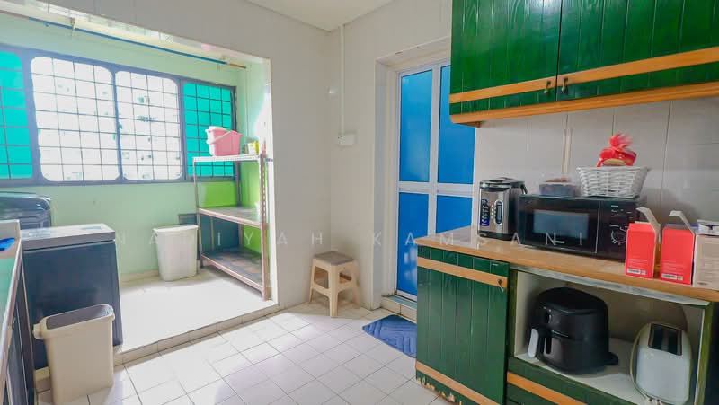 667 Choa Chu Kang Crescent, 667 Choa Chu Kang Crescent, 3 Bedrooms, 1,109 sqft, HDB Flat For Sale, by Nadiyah Kamsani, 500146416 - Kitchen - PropertyGuru.com.sg
