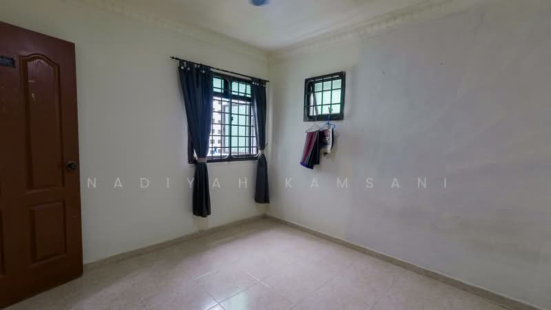 667 Choa Chu Kang Crescent, 667 Choa Chu Kang Crescent, 3 Bedrooms, 1,109 sqft, HDB Flat For Sale, by Nadiyah Kamsani, 500146416 - Common room 2 - PropertyGuru.com.sg