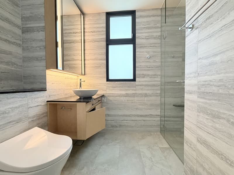 Belgravia Ace, 100 Belgravia Drive, 5 Bedrooms, 4,058 sqft, Semi-Detached House For Sale, by Tan Wei, 500146421 - Bathroom - PropertyGuru.com.sg