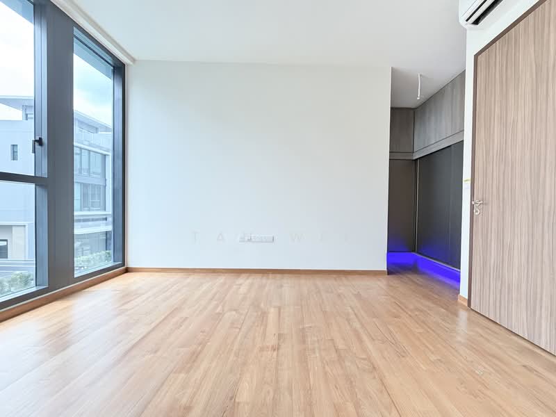 Belgravia Ace, 100 Belgravia Drive, 5 Bedrooms, 4,058 sqft, Semi-Detached House For Sale, by Tan Wei, 500146421 - Master Bedroom - PropertyGuru.com.sg