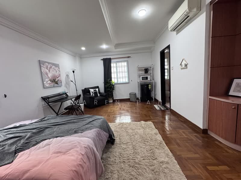 Opera Estate, Jalan Bangsawan, Room Rental, 200 sqft, Terraced House For Rent, by Karen Tan, 500146432 - Bedroom - PropertyGuru.com.sg