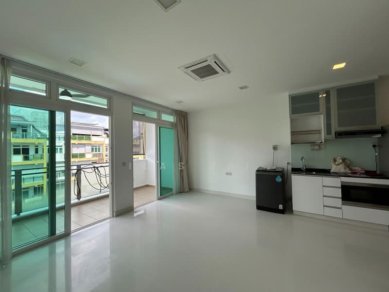 Parc Rosewood, 71 Rosewood Drive, 2 Bedrooms, 800 sqft, Condominium For Rent, by Ilas Zai, 500146433 - Kitchen - PropertyGuru.com.sg