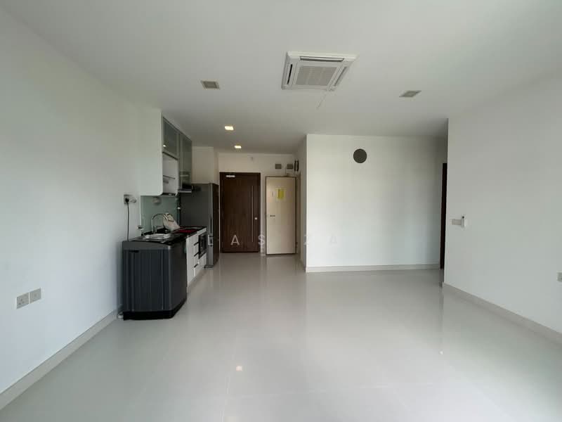 Parc Rosewood, 71 Rosewood Drive, 2 Bedrooms, 800 sqft, Condominium For Rent, by Ilas Zai, 500146433 - Kitchen - PropertyGuru.com.sg