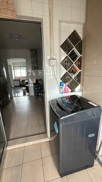 856 Jurong West Street 81, 856 Jurong West Street 81, Room Rental, 200 sqft, HDB Flat For Rent, by Chloe Low, 500146434 - Kitchen - PropertyGuru.com.sg