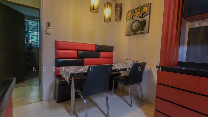 428 Pasir Ris Drive 6, 428 Pasir Ris Drive 6, 3 Bedrooms, 1,023 sqft, HDB Flat For Sale, by Nadiyah Kamsani, 500146439 - Kitchen - PropertyGuru.com.sg