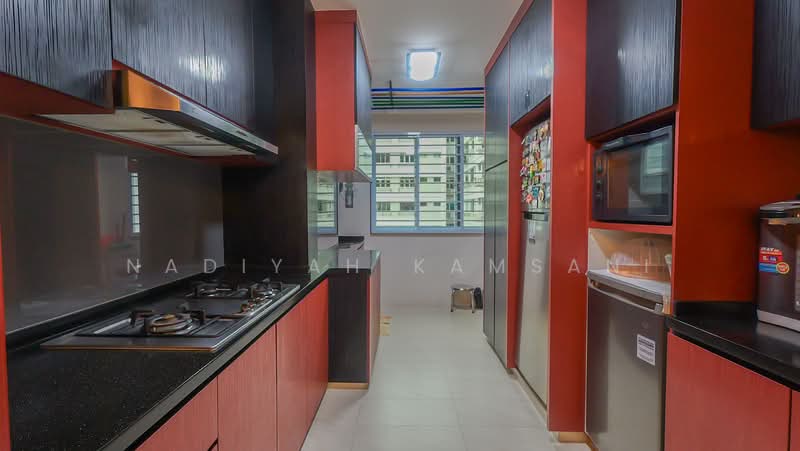 428 Pasir Ris Drive 6, 428 Pasir Ris Drive 6, 3 Bedrooms, 1,023 sqft, HDB Flat For Sale, by Nadiyah Kamsani, 500146439 - Kitchen - PropertyGuru.com.sg