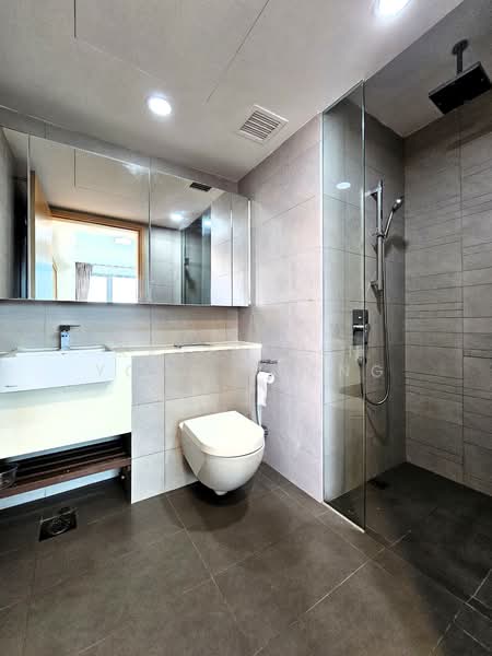 Eight Riversuites, 6 Whampoa East, 1 Bedroom, 441 sqft, Condominium For Rent, by Kevin Tan Yong Sheng, 500146450 - Bathroom - PropertyGuru.com.sg