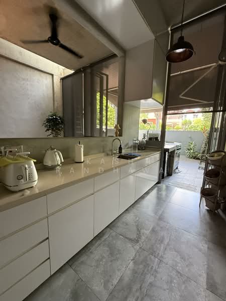 Jalan Tanjong, , 4 Bedrooms, 6,000 sqft, Terraced House For Rent, by Kash Randhawa, 500146451 - Kitchen - PropertyGuru.com.sg