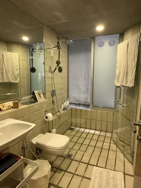 Jalan Tanjong, , 4 Bedrooms, 6,000 sqft, Terraced House For Rent, by Kash Randhawa, 500146451 - Bathroom - PropertyGuru.com.sg