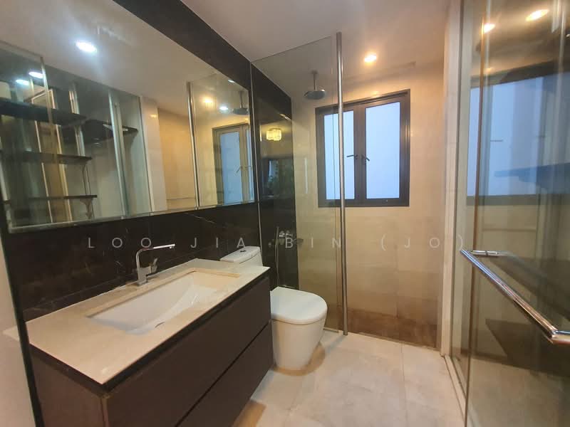 Waterfront Isle, 738 Bedok Reservoir Road, 2 Bedrooms, 904 sqft, Condominium For Rent, by Loo Jia Bin (Jo), 500146454 - Bathroom - PropertyGuru.com.sg