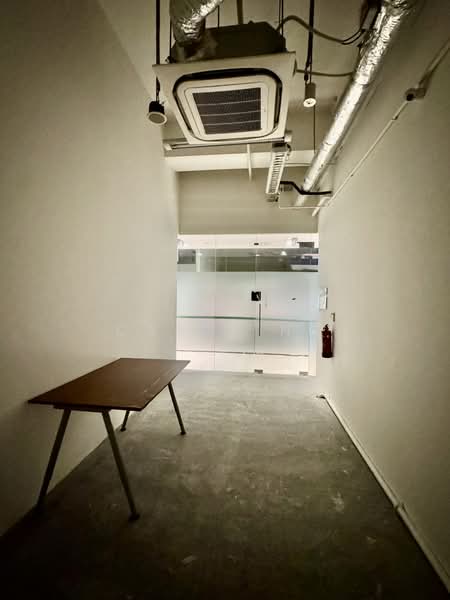 Oxley Tower, 138 Robinson Road, Boat Quay / Raffles Place / Marina, 161 sqft, Other Retail For Rent, by Carol Ng, 500146462 - Interior - CommercialGuru.com.sg