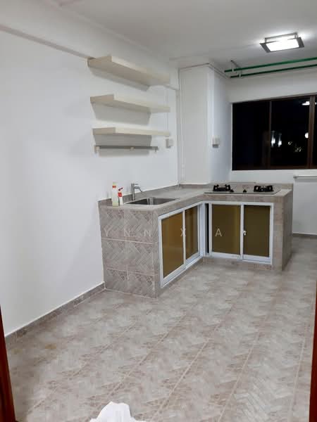 354 Clementi Avenue 2, 354 Clementi Avenue 2, 3 Bedrooms, 701 sqft, HDB Flat For Rent, by Lynn Xia, 500146463 - Kitchen - PropertyGuru.com.sg
