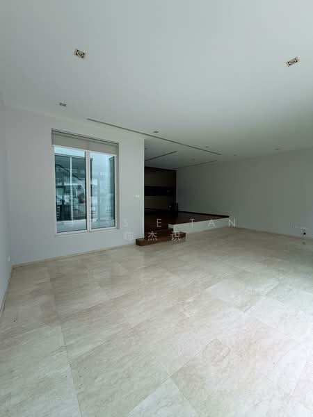 Gallop Green, 15 Woollerton Park, 4 Bedrooms, 4,402 sqft, Condominium For Rent, by Jessie Tan 陈杰识, 500146467 - Living Room - PropertyGuru.com.sg