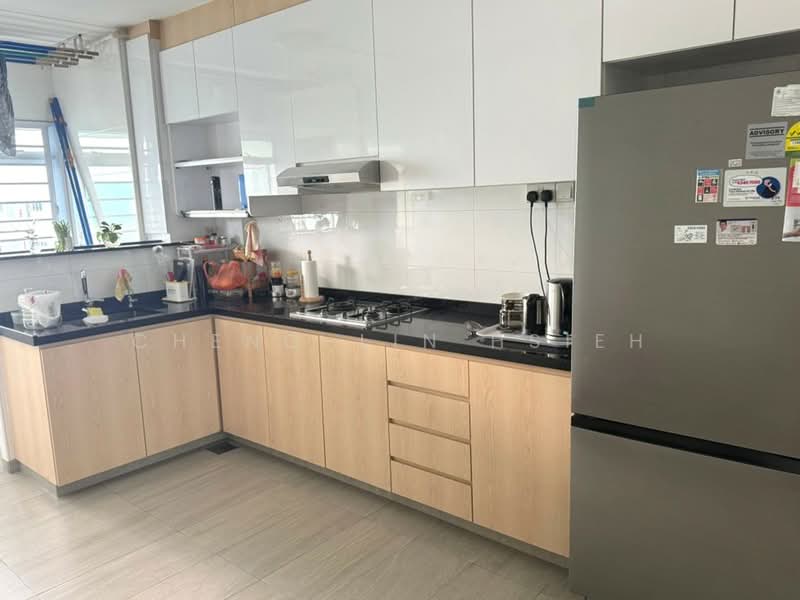 424 Tampines Street 41, 424 Tampines Street 41, Room Rental, 150 sqft, HDB Flat For Rent, by Cheng-Lin Hsieh, 500146469 - Kitchen - PropertyGuru.com.sg