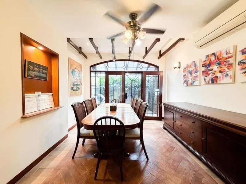 Brighton Crescent, , 3 Bedrooms, 3,000 sqft, Semi-Detached House For Sale, by Dawn Low, 500146489 - Dining Room - PropertyGuru.com.sg