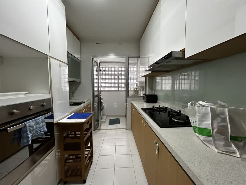440A Fernvale Link, 440A Fernvale Link, 3 Bedrooms, 990 sqft, HDB Flat For Rent, by Chriss Lee, 500146491 - Kitchen - PropertyGuru.com.sg
