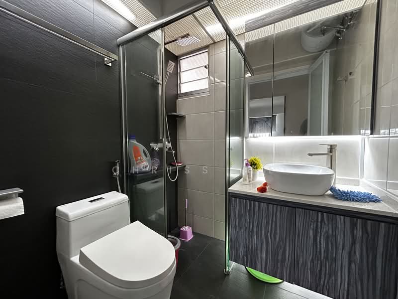 440A Fernvale Link, 440A Fernvale Link, 3 Bedrooms, 990 sqft, HDB Flat For Rent, by Chriss Lee, 500146491 - Bathroom - PropertyGuru.com.sg