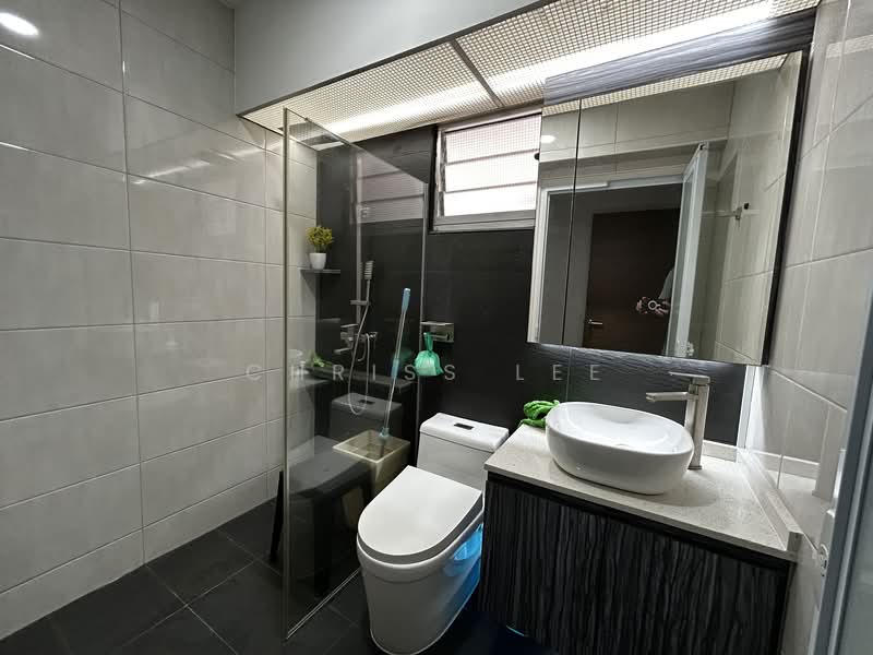 440A Fernvale Link, 440A Fernvale Link, 3 Bedrooms, 990 sqft, HDB Flat For Rent, by Chriss Lee, 500146491 - Bathroom - PropertyGuru.com.sg