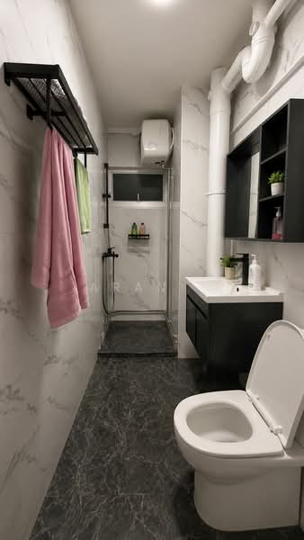 906 Jurong West Street 91, 906 Jurong West Street 91, 4 Bedrooms, 1,560 sqft, HDB Flat For Sale, by ARAN ., 500146511 - Bathroom - PropertyGuru.com.sg