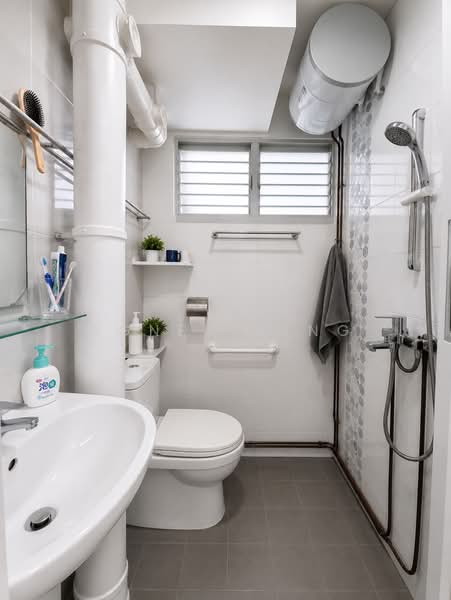 558 Ang Mo Kio Avenue 10, 558 Ang Mo Kio Avenue 10, 3 Bedrooms, 721 sqft, HDB Flat For Rent, by Agnes Seng, 500146514 - Bathroom - PropertyGuru.com.sg