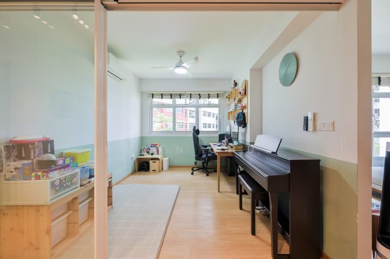 154A Bedok South Road, 154A Bedok South Road, 3 Bedrooms, 1,001 sqft, HDB Flat For Sale, by Karen Chua, 500146520 - Study - PropertyGuru.com.sg