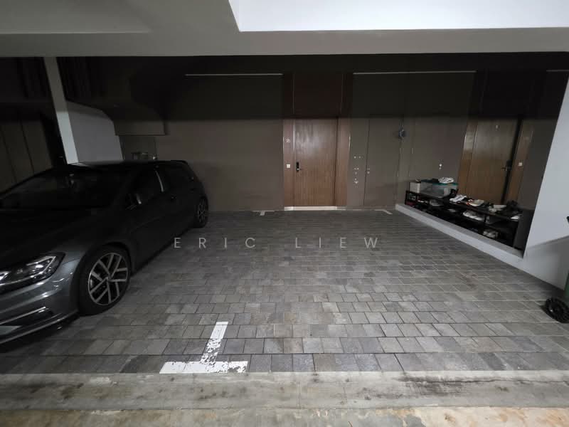 Alana, 176 Sunrise Terrace, 4 Bedrooms, 3,498 sqft, Terraced House For Sale, by Eric Liew, 500146521 - Car Park - PropertyGuru.com.sg