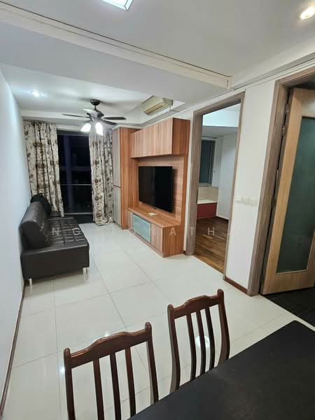 Suites 123, 123 Rangoon Road, 2 Bedrooms, 581 sqft, Apartment For Rent, by Ng Jonathan, 500146526 - Living Room - PropertyGuru.com.sg