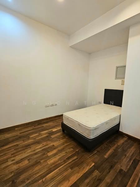 Suites 123, 123 Rangoon Road, 2 Bedrooms, 581 sqft, Apartment For Rent, by Ng Jonathan, 500146526 - Bedroom - PropertyGuru.com.sg