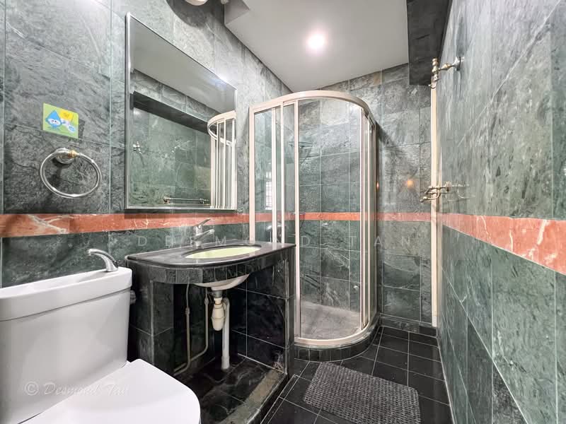 345 Kang Ching Road, 345 Kang Ching Road, 3 Bedrooms, 1,098 sqft, HDB Flat For Sale, by Desmond Tan, 500146563 - Bathroom - PropertyGuru.com.sg