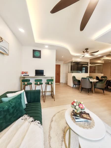 186A Fengshan GreenVille, 186A Bedok North Street 4, 3 Bedrooms, 1,001 sqft, HDB Flat For Sale, by Ashley Chai 蔡忝玲, 500146575 - Living Room - PropertyGuru.com.sg
