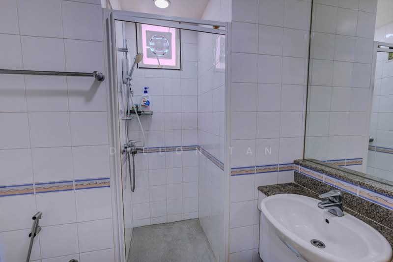 Prospero Ville, 127 Lorong K Telok Kurau, 3 Bedrooms, 2,174 sqft, Condominium For Rent, by Dillon Tan, 500146577 - Bathroom - PropertyGuru.com.sg