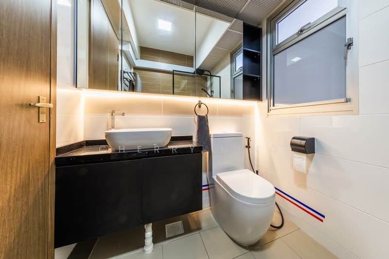 874C Tampines Street 85, 874C Tampines Street 85, 3 Bedrooms, 1,001 sqft, HDB Flat For Sale, by Cherry Ling, 500146585 - Bathroom - PropertyGuru.com.sg