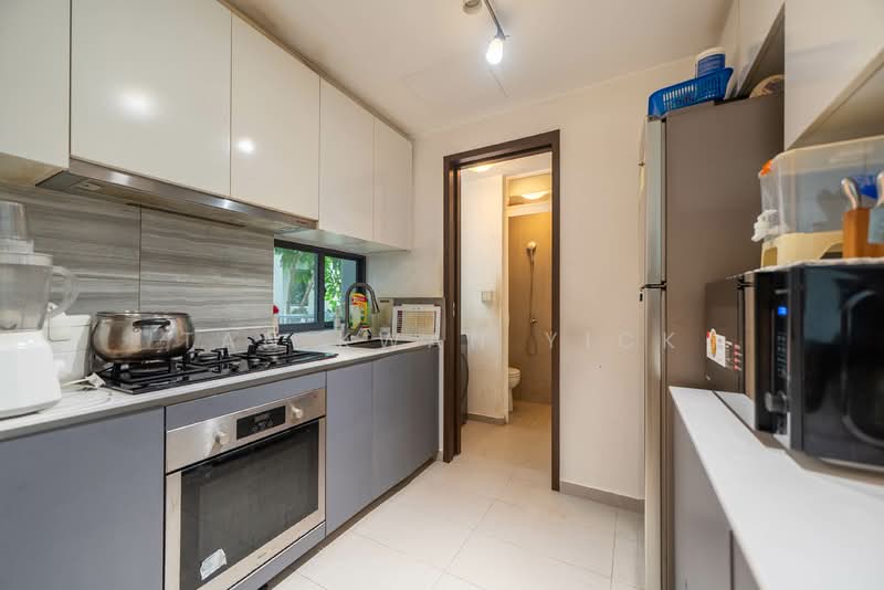 The Brownstone, 160 Canberra Drive, 4 Bedrooms, 1,109 sqft, Executive Condominium For Sale, by Tan Kwan Yick, 500146587 - Kitchen - PropertyGuru.com.sg