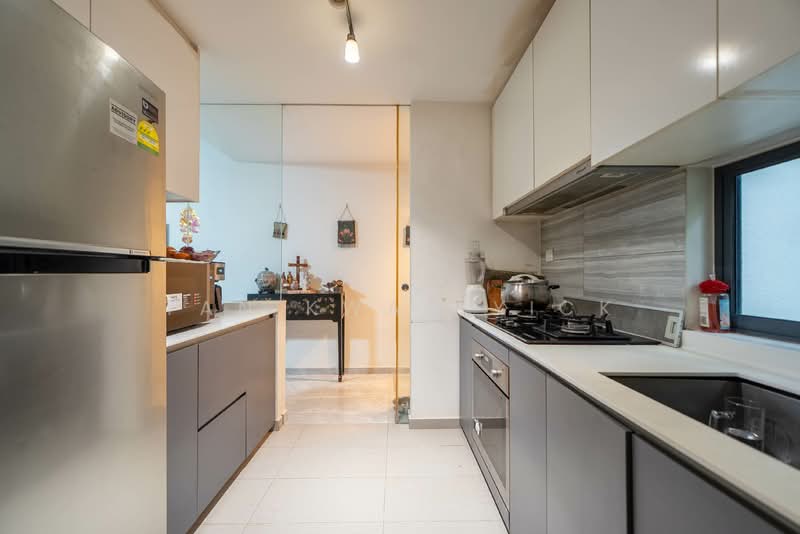 The Brownstone, 160 Canberra Drive, 4 Bedrooms, 1,109 sqft, Executive Condominium For Sale, by Tan Kwan Yick, 500146587 - Kitchen - PropertyGuru.com.sg