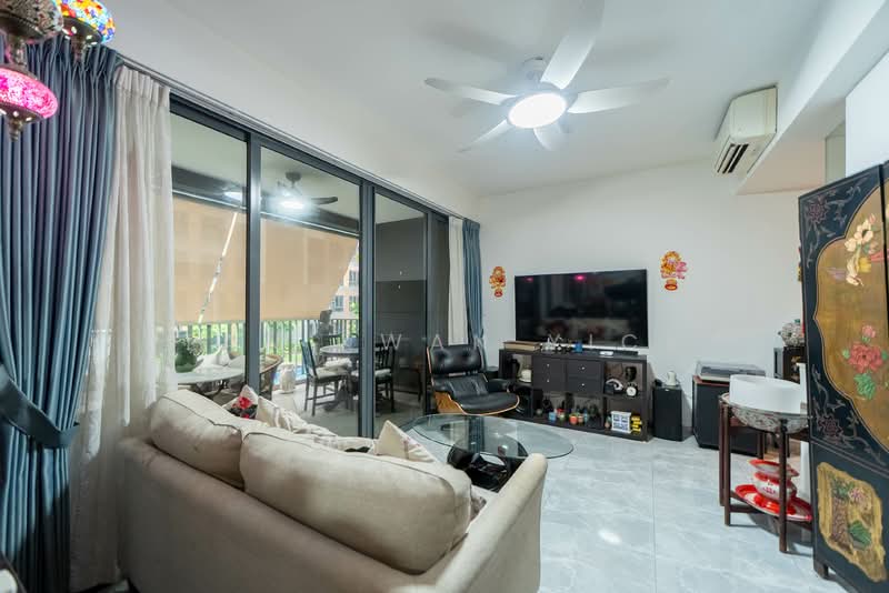 The Brownstone, 160 Canberra Drive, 4 Bedrooms, 1,109 sqft, Executive Condominium For Sale, by Tan Kwan Yick, 500146587 - Living Room - PropertyGuru.com.sg