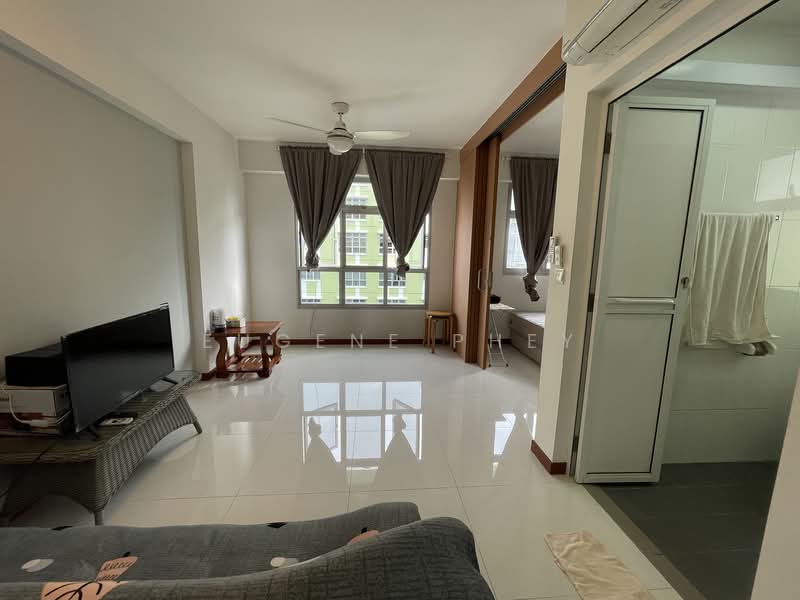 675A Fern Grove @ Yishun, 675A Yishun Avenue 4, 1 Bedroom, 409 sqft, HDB Flat For Sale, by Eugene Phey, 500146592 - Living Room - PropertyGuru.com.sg