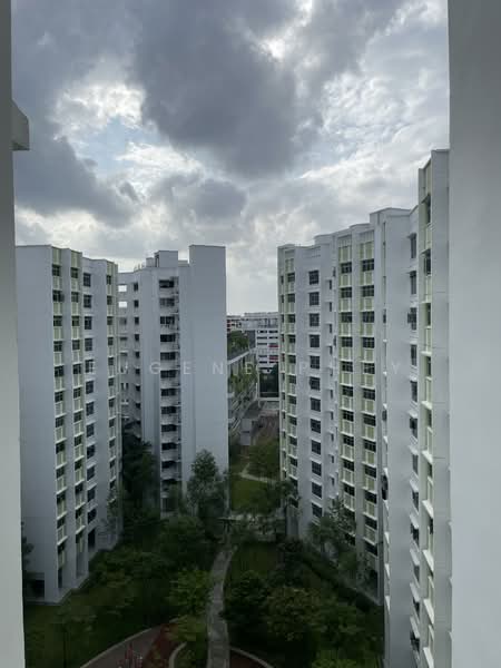 675A Fern Grove @ Yishun, 675A Yishun Avenue 4, 1 Bedroom, 409 sqft, HDB Flat For Sale, by Eugene Phey, 500146592 - Exterior - PropertyGuru.com.sg