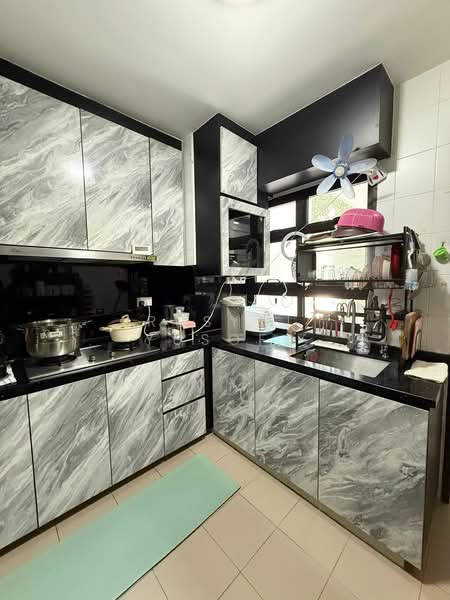 438B Sengkang West Avenue, 438B Sengkang West Avenue, 3 Bedrooms, 1,011 sqft, HDB Flat For Sale, by Rusydi Yusoff, 500146596 - Kitchen - PropertyGuru.com.sg
