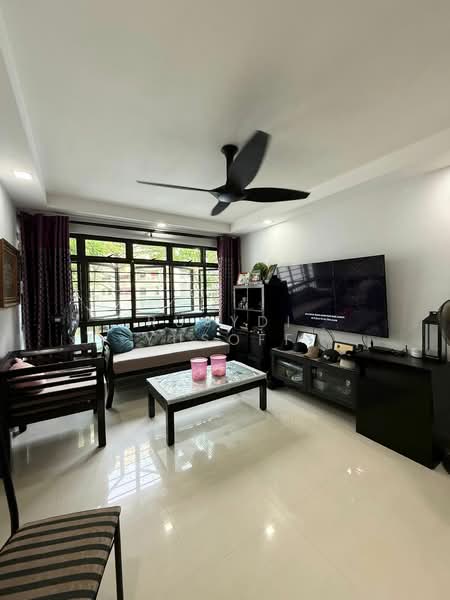 438B Sengkang West Avenue, 438B Sengkang West Avenue, 3 Bedrooms, 1,011 sqft, HDB Flat For Sale, by Rusydi Yusoff, 500146596 - Living Room - PropertyGuru.com.sg