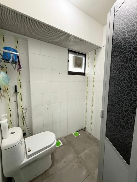 438B Sengkang West Avenue, 438B Sengkang West Avenue, 3 Bedrooms, 1,011 sqft, HDB Flat For Sale, by Rusydi Yusoff, 500146596 - Bathroom - PropertyGuru.com.sg