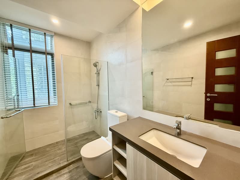 NassimVille, 11 Nassim Road, 3 Bedrooms, 1,520 sqft, Apartment For Rent, by Elaine Goh, 500146597 - Bathroom - PropertyGuru.com.sg