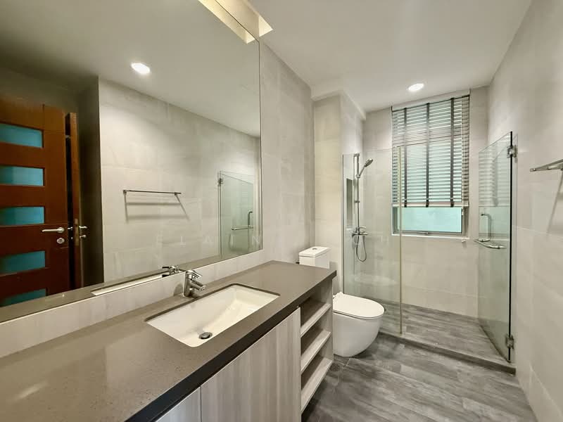 NassimVille, 11 Nassim Road, 3 Bedrooms, 1,520 sqft, Apartment For Rent, by Elaine Goh, 500146597 - Bathroom - PropertyGuru.com.sg