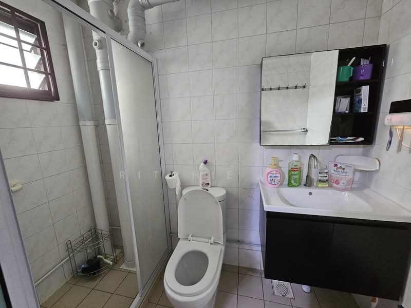 111 Rivervale Walk, 111 Rivervale Walk, Room Rental, 150 sqft, HDB Flat For Rent, by Ritchie Li, 500146602 - Bathroom - PropertyGuru.com.sg
